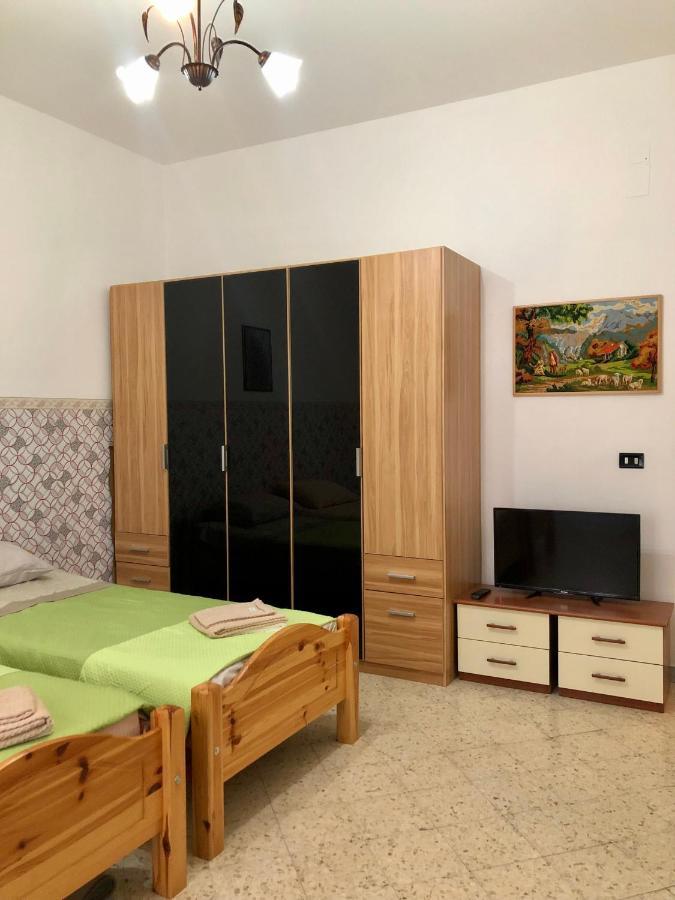 Valentino Apartment Бари Екстериор снимка