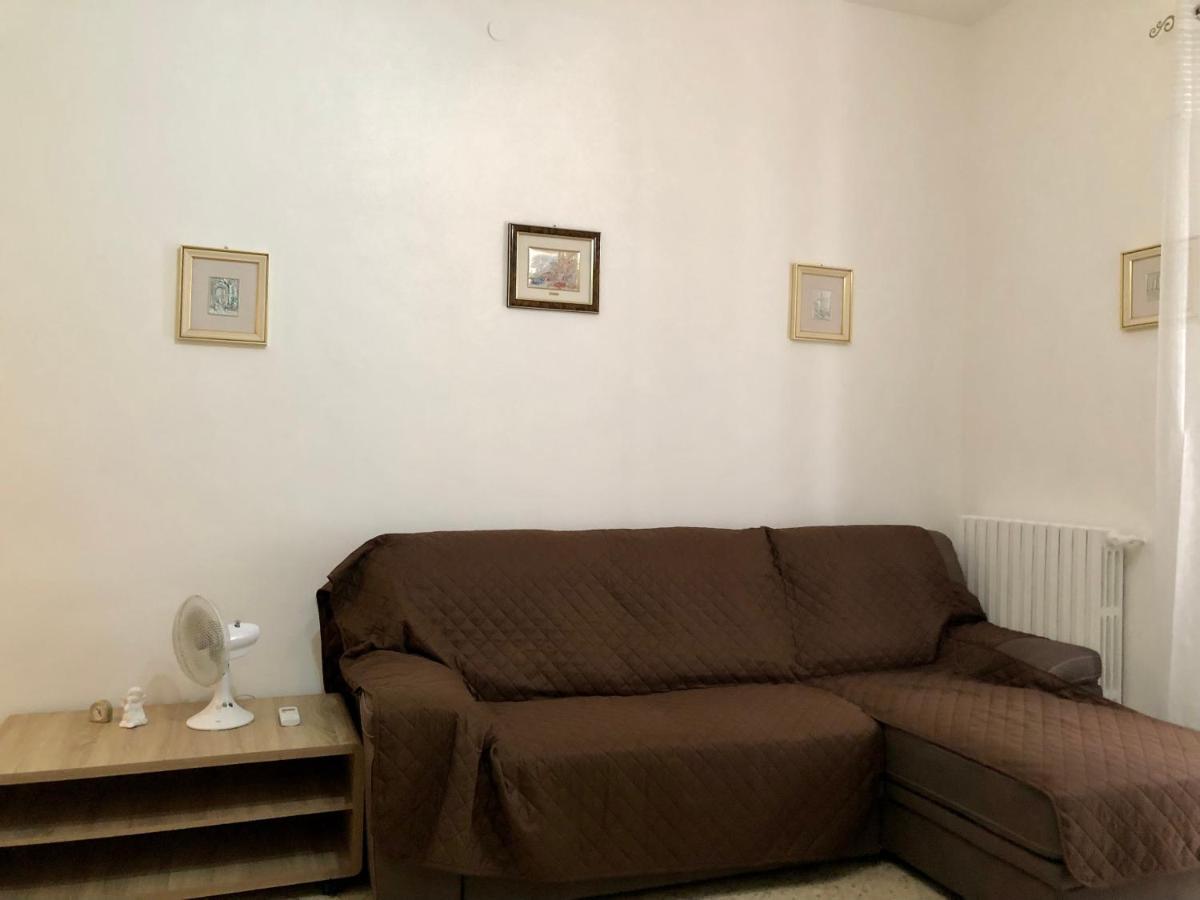 Valentino Apartment Бари Екстериор снимка